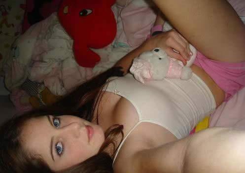 nenas bonitas, piernas bonitas, tetas apretadas, culos paretados webcams sms