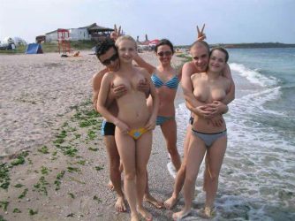 tetas caseras, chicas en la playa, chicas playa, desnudas playa