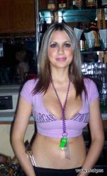 Descuidos de rubias preciosas, tias enseñando las tetas