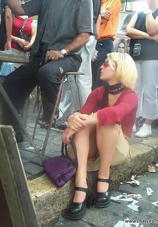 fotos por abajo de la falda