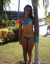chicas en bikini con grandes caderas, tias caderonas