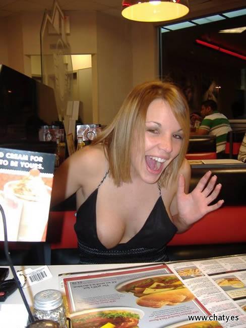 chicas descuidos tetas