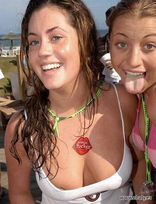 tias enseñando pezon, descuidos de tetas