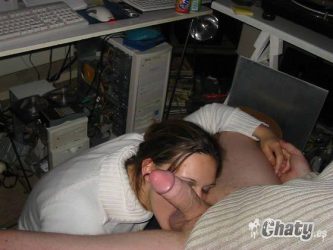 Te la chupo mientras juegas