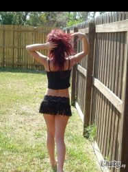 Sensual caminar en minifalda