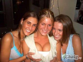 chicas tocandose las tetas