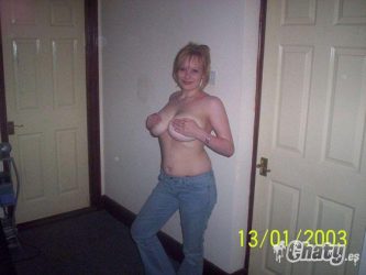 Tetona amateur se la folla y se corre dentro 1