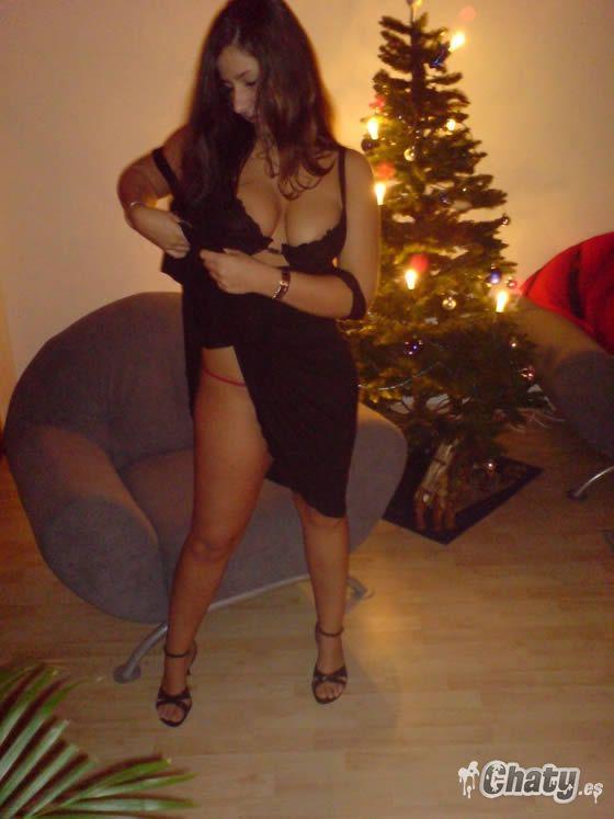 se desviste sensualmente