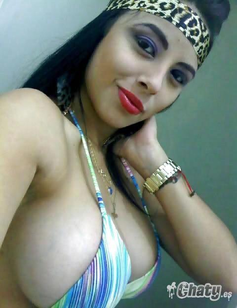De gitana y muy buenorra