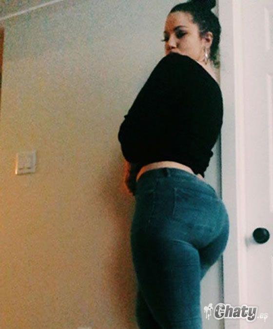 Culona con vaquero ajustado