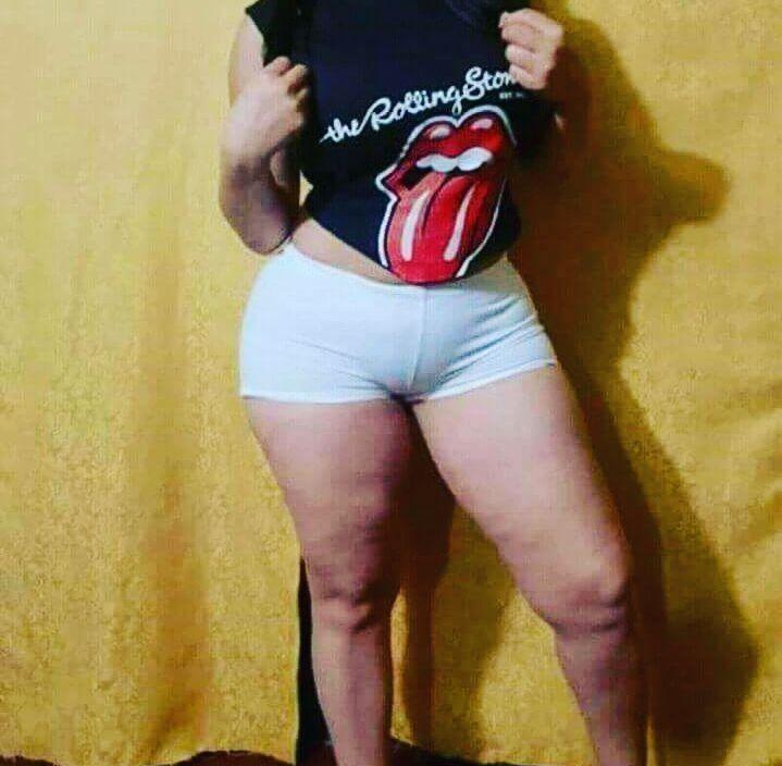 Esposa caliente marcando almeja