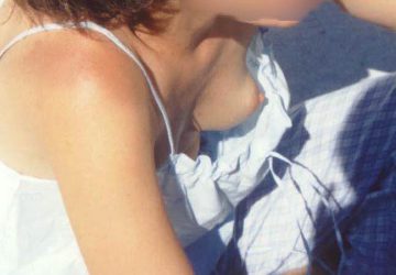 Por encima del escote